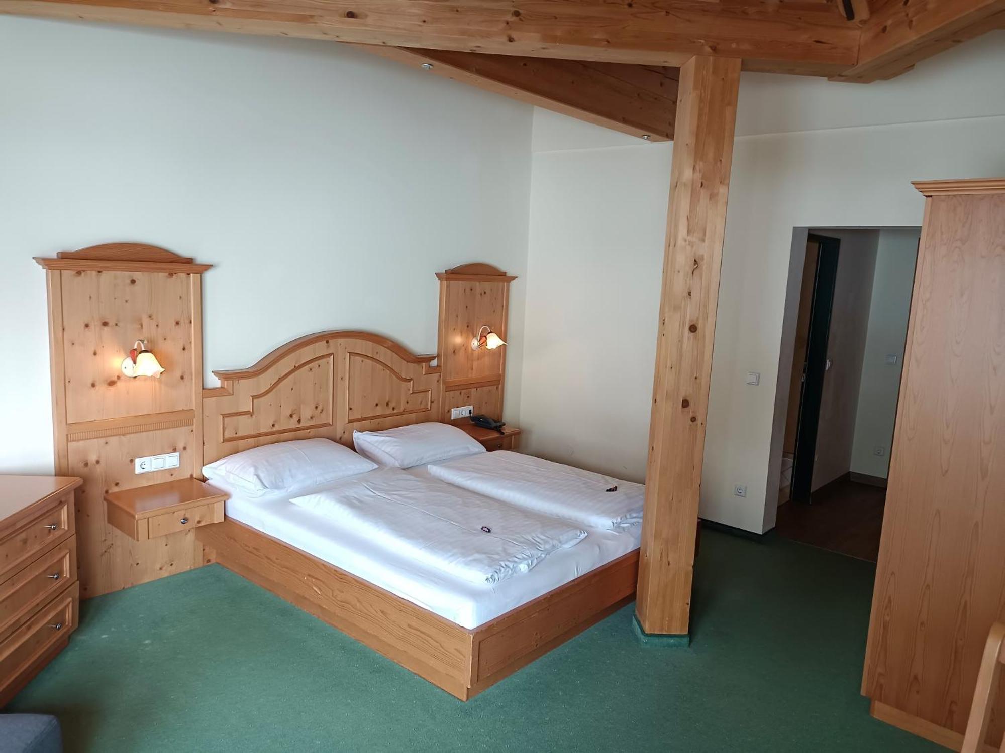 Hotel Gruenwaldkopf 오베르타우에른 외부 사진
